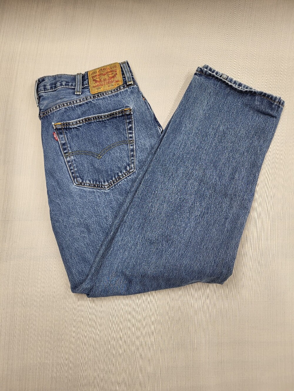 Levi’s 550 Relaxed Fit Denim Jeans Medium Wash Men’s Size 38x34 Red Tag Levi's